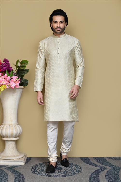 https://media.vinhemfashion.com/Images/RajsahiVol6AVLS5549NC2H6VJ0X/image/designer